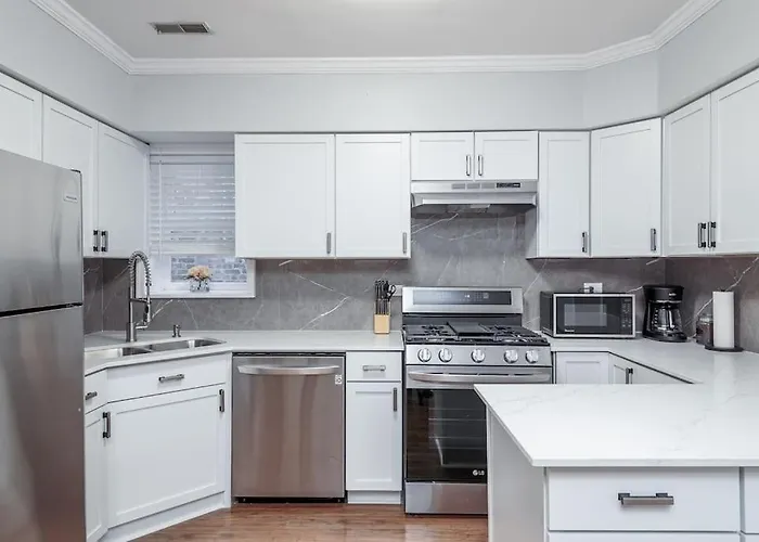 Casa vacanze Beautiful Remodeled Penthouse Unit In Old Town